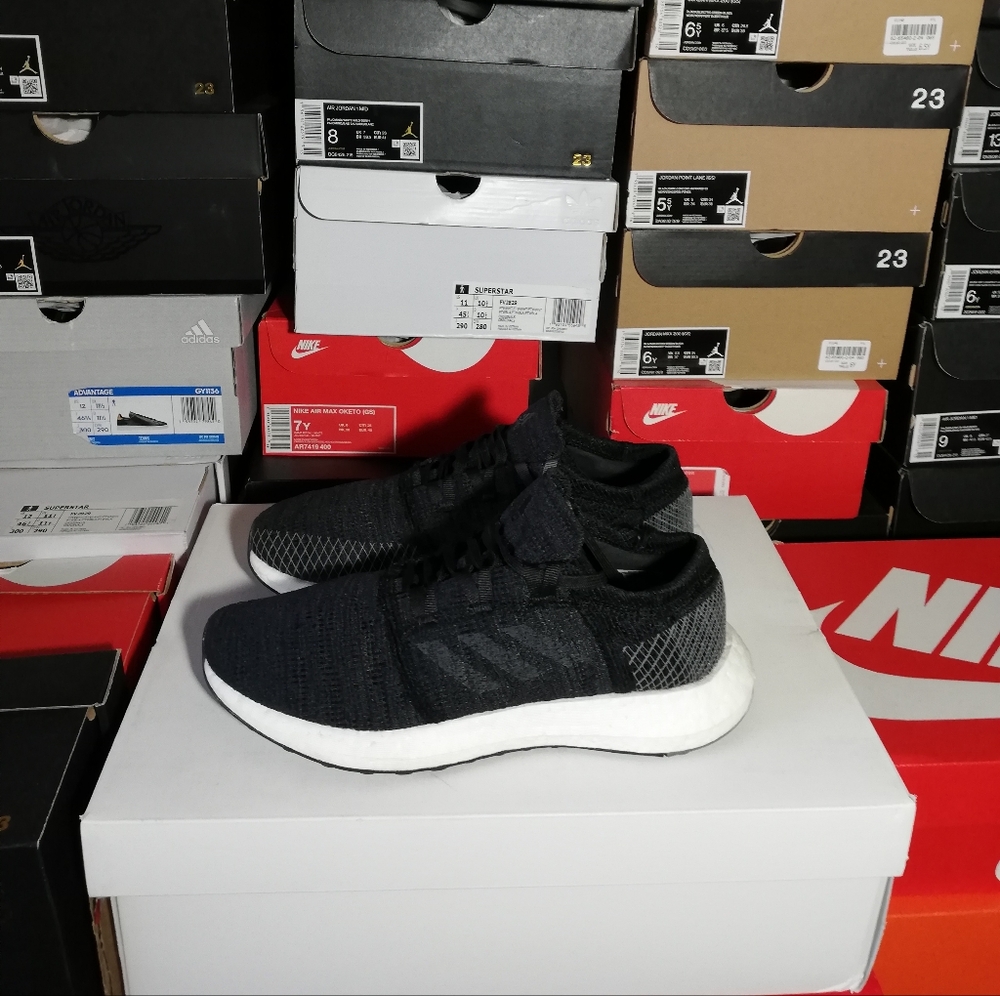 ADIDAS PUREBOOST WOMEN'S US SIZE 8 NEW WORE ONCE INDOOR NO BOX DUE IT'S DAMAGED